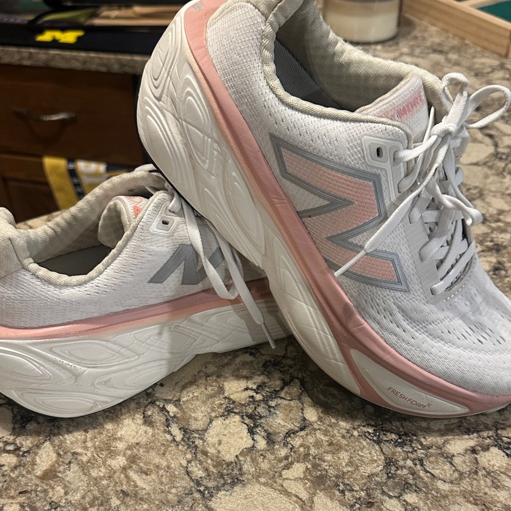 New Balance Women's White and Pink Athletic Shoes